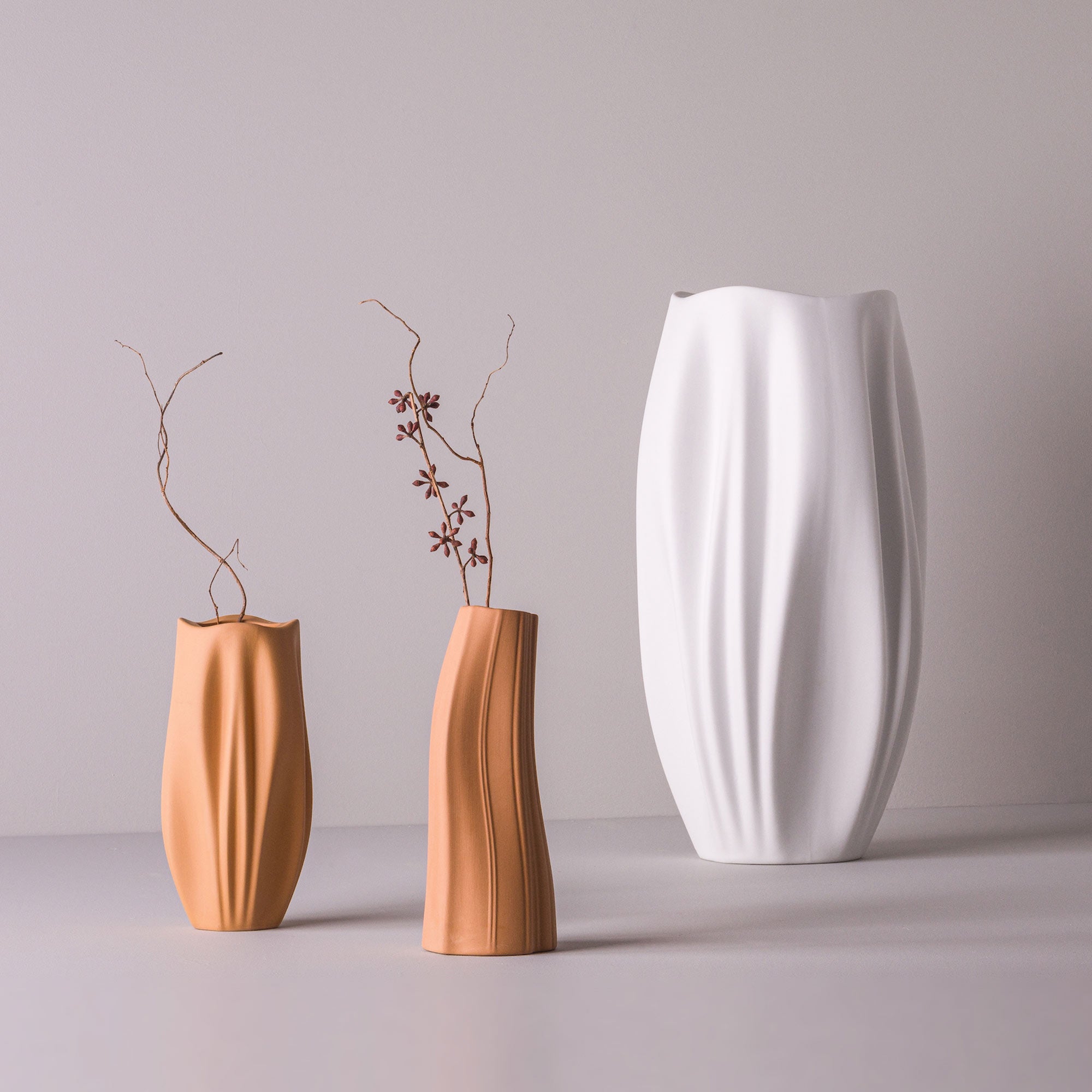 Morea Porcelain Vase (h19 cm) - Holaria