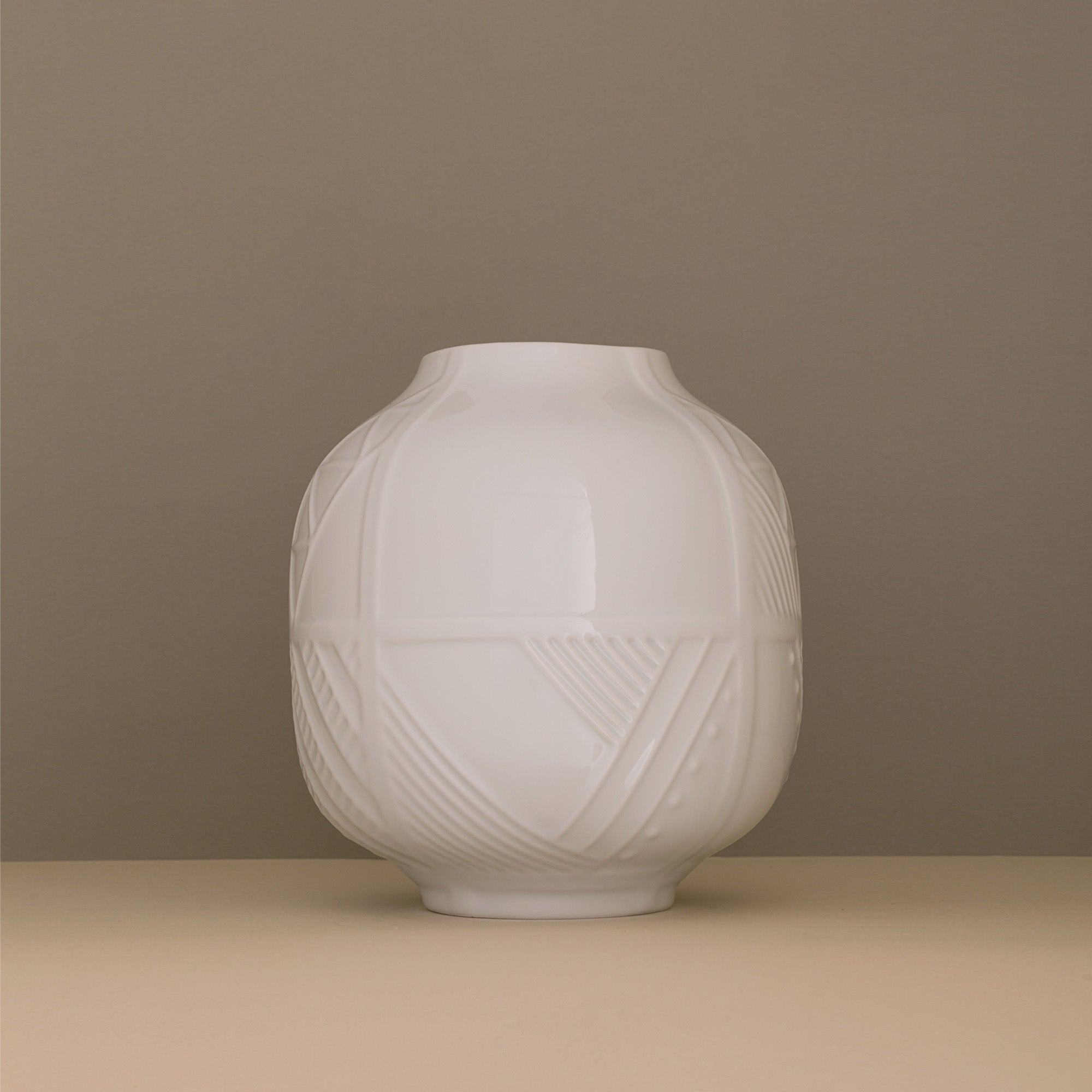 Asurini Porcelain Vase (h31 cm) - Holaria