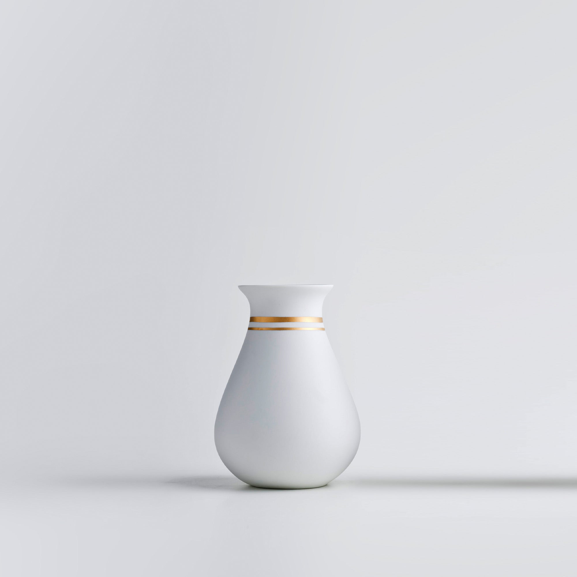 Basic 1 Porcelain Vase (h20 cm) - Holaria