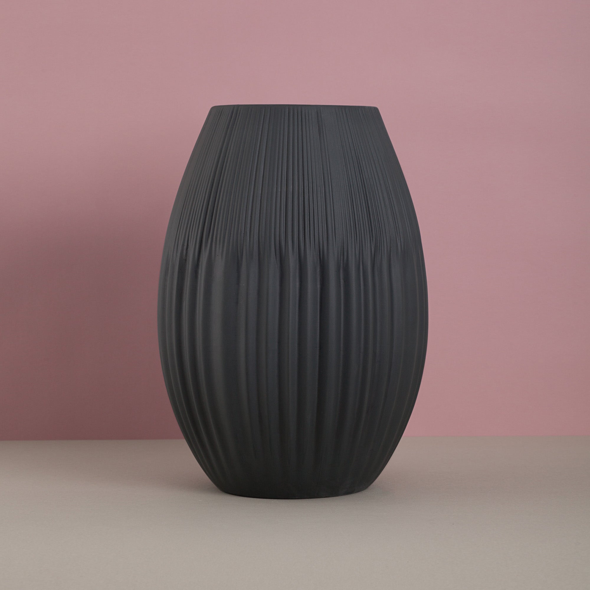 Drapeado G Porcelain Vase (h38 cm) - Holaria