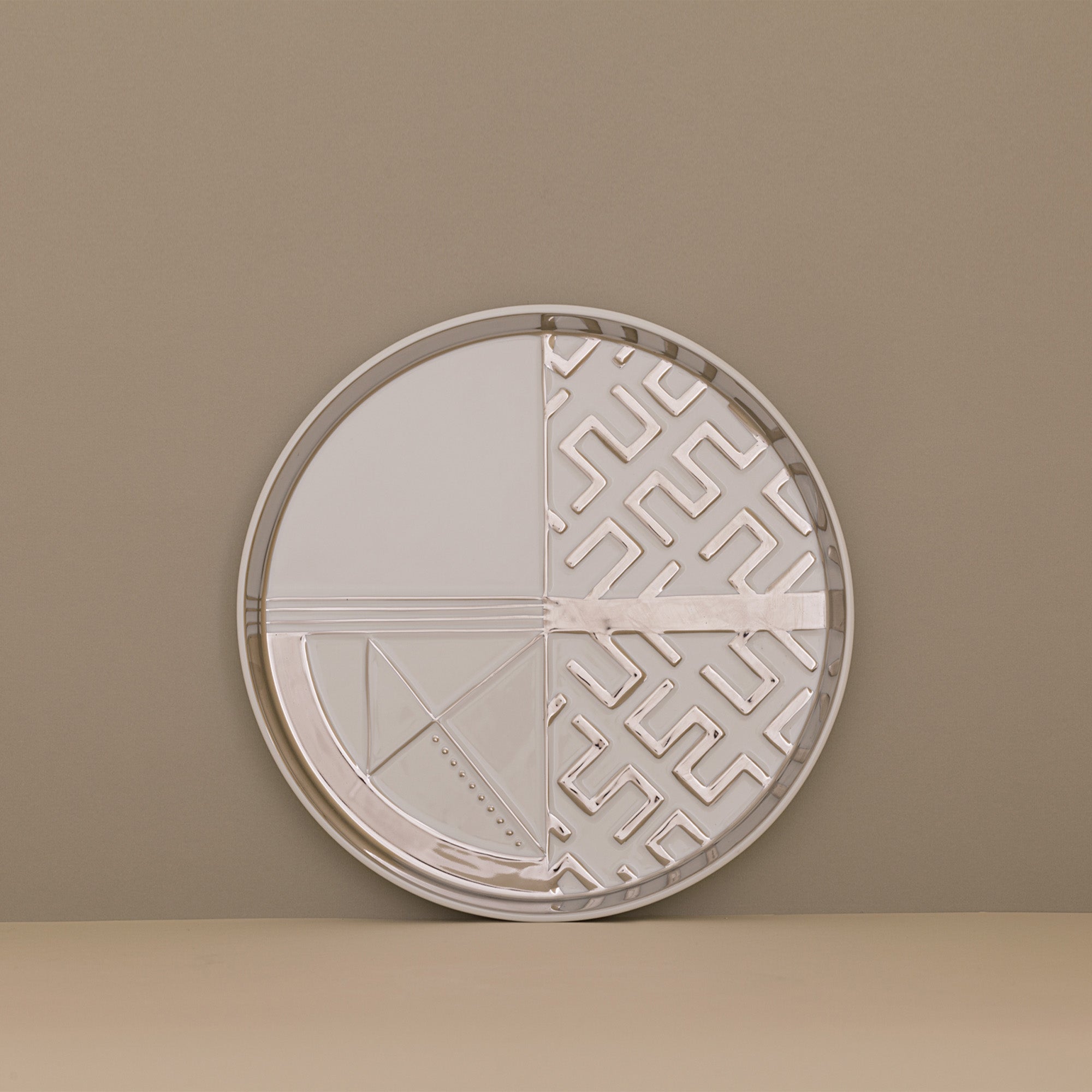 Javaé Porcelain Tray Table Centerpiece (Ø33 x h3 cm) - Holaria