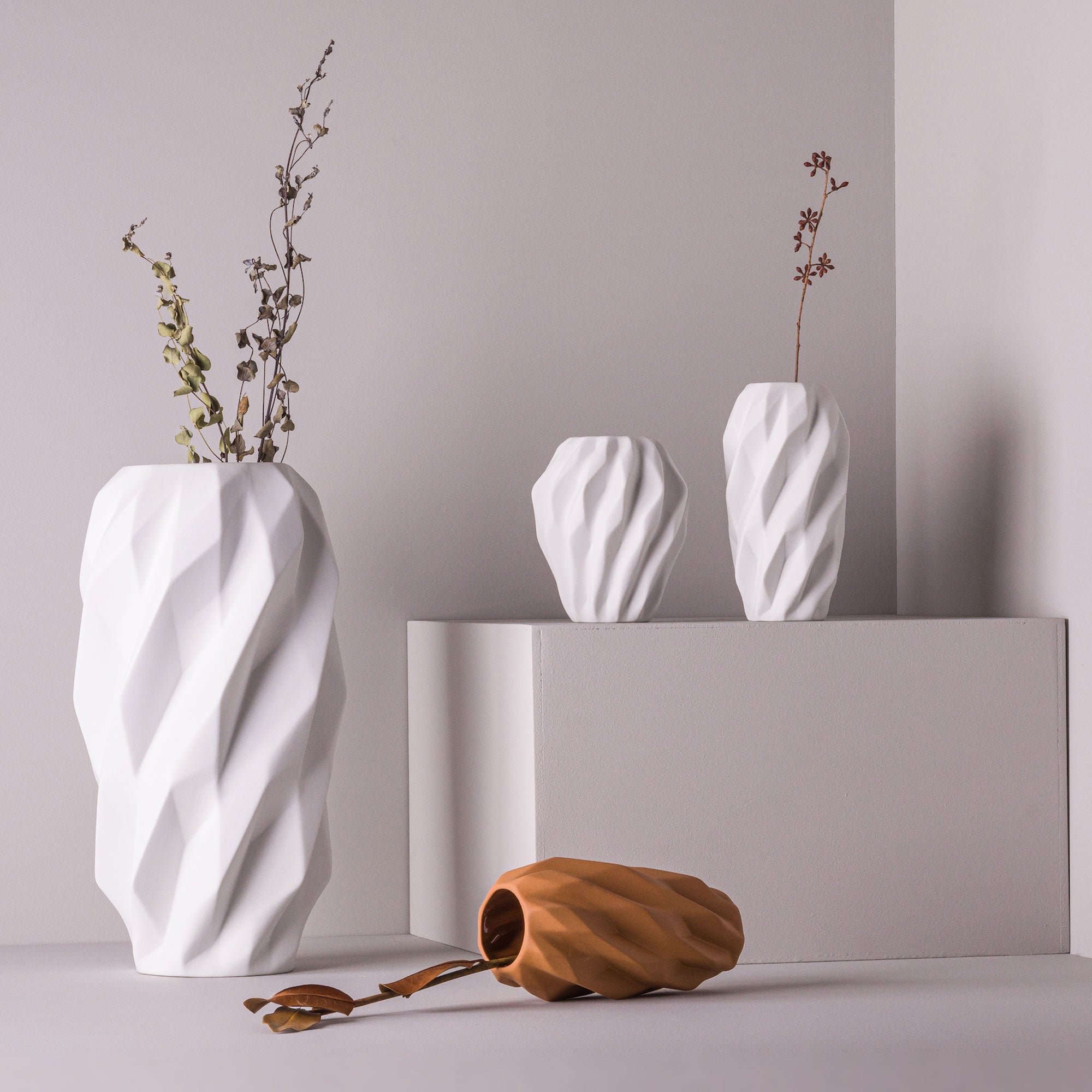Plissan Geométrico P Porcelain Vase (h16 cm) - Holaria
