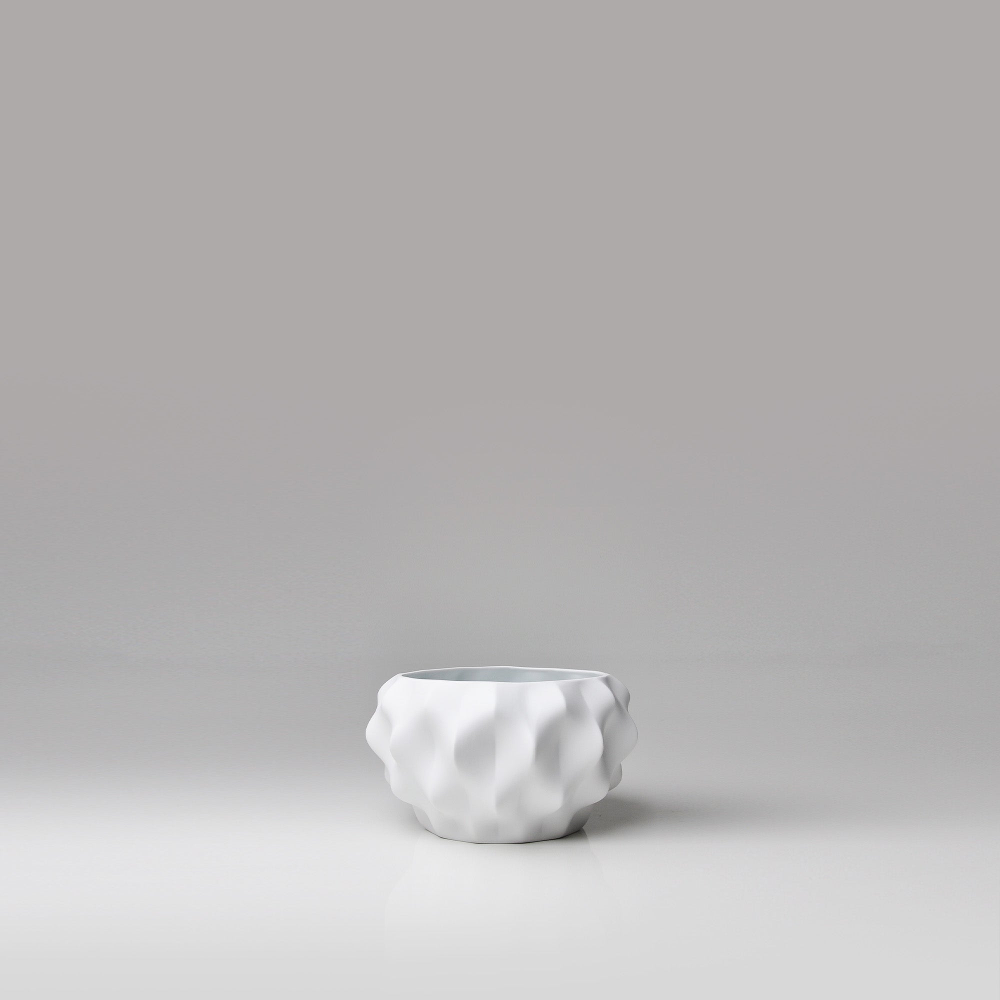 Plissan P Porcelain Pot (H10 cm)