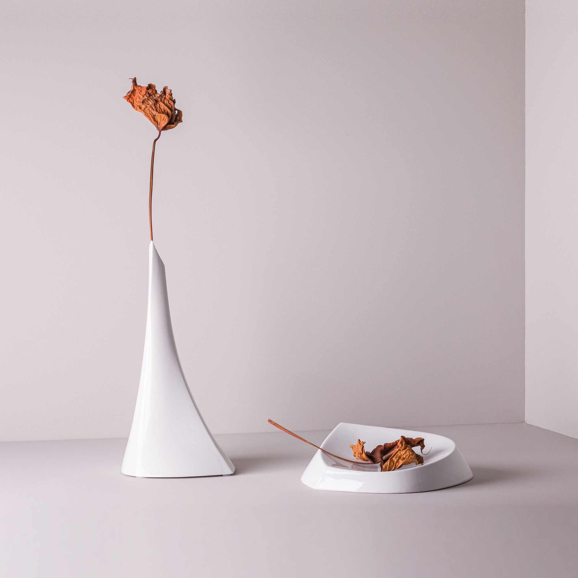 Sharp Porcelain Vase (h42 cm) - Holaria