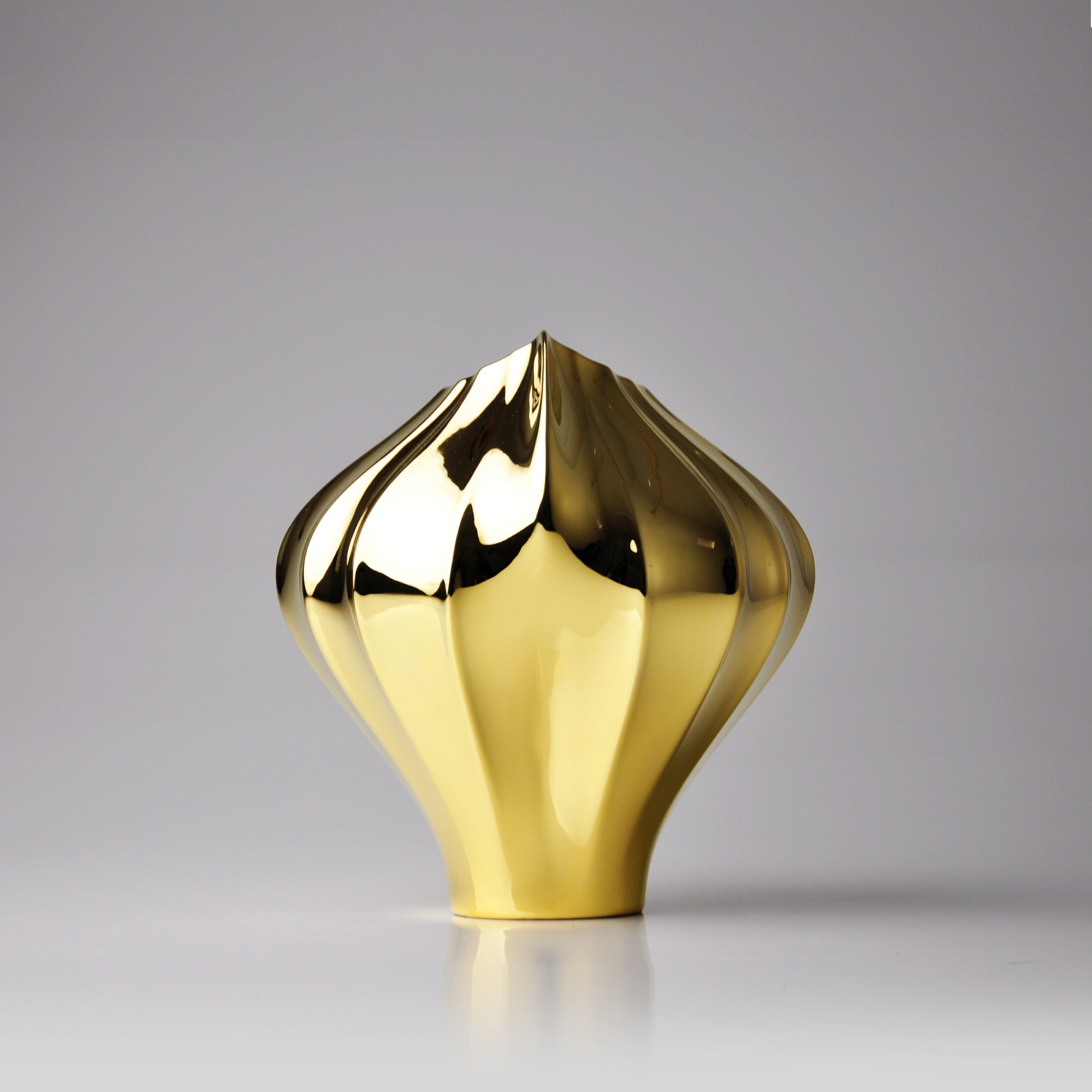 Valise A Porcelain Vase (h30 cm) - Holaria