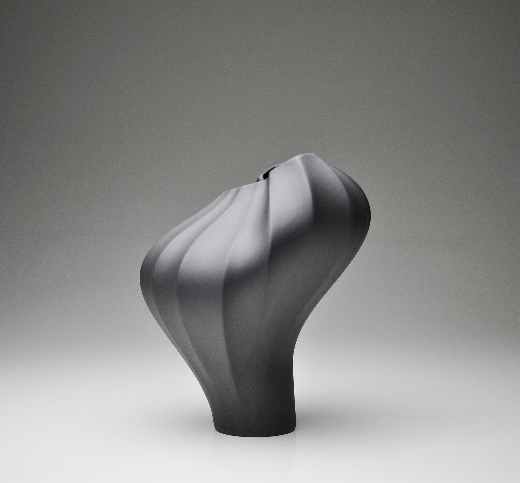 Valise C Porcelain Vase (h30 cm) - Holaria