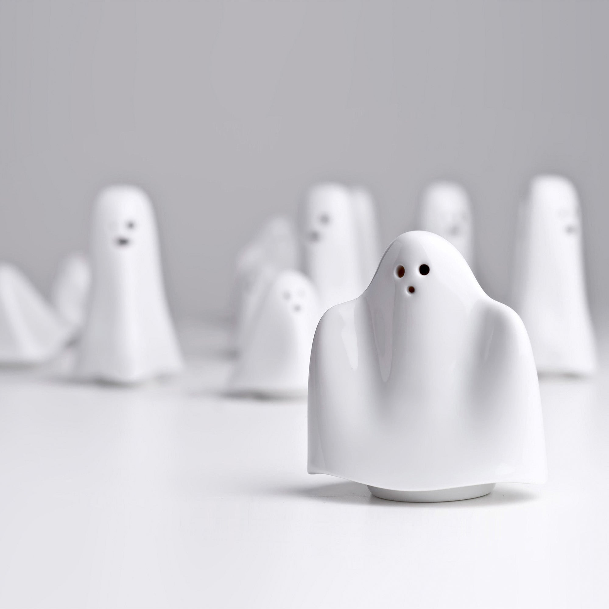 Booh! Porcelain Salt And Pepper Shaker Set - Holaria