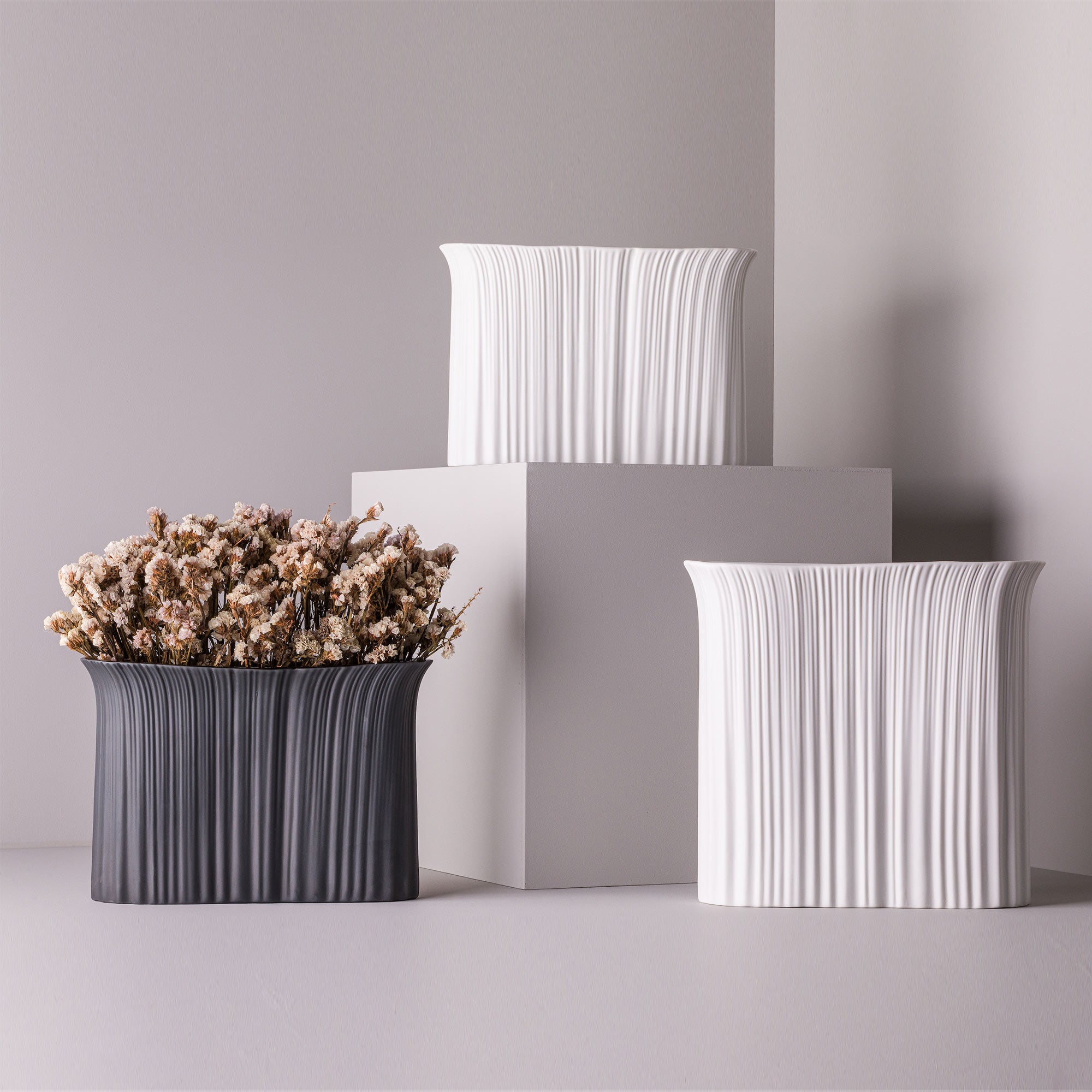 Igarapé P Porcelain Vase (h23 cm) - Holaria