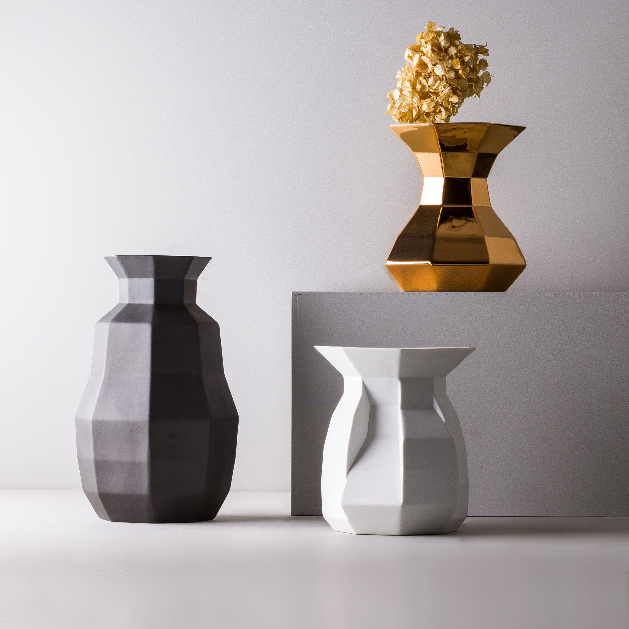 Meridiano G3 Porcelain Vase (h32 cm) - Holaria