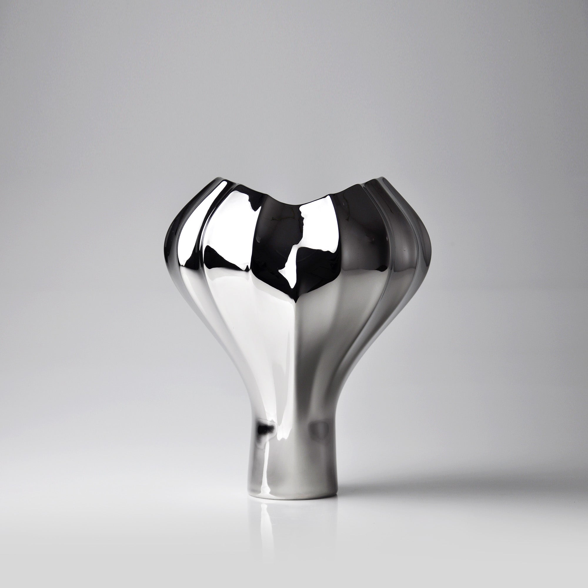 Valise B Porcelain Vase (h30 cm) - Holaria