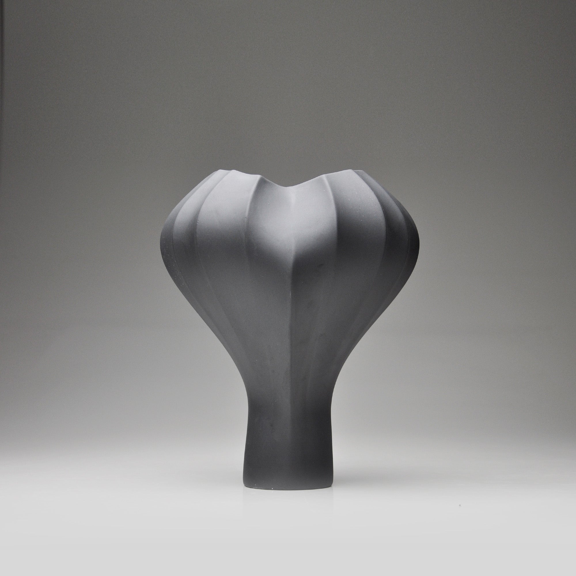 Valise B Porcelain Vase (h30 cm) - Holaria