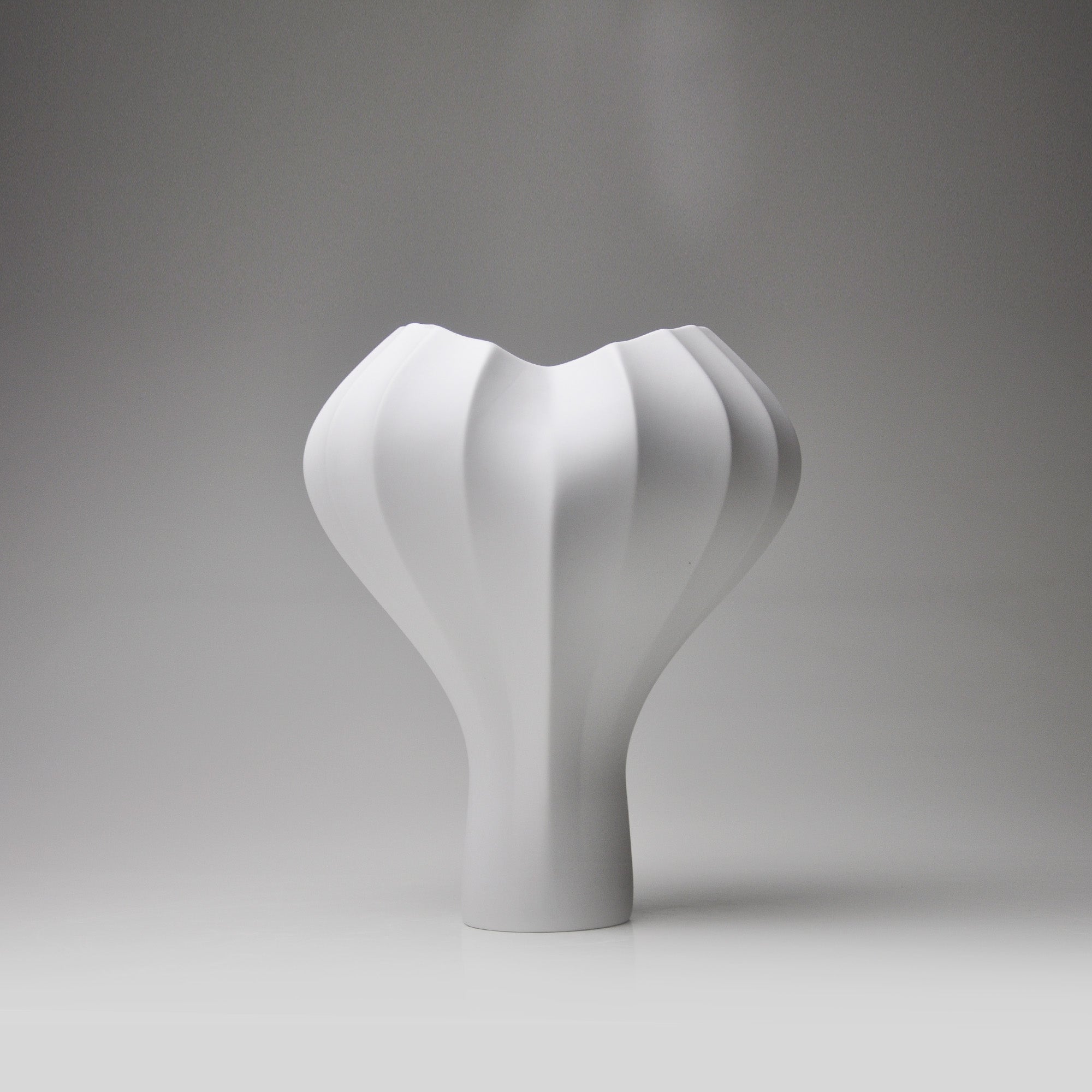 Valise B Porcelain Vase (h30 cm) - Holaria