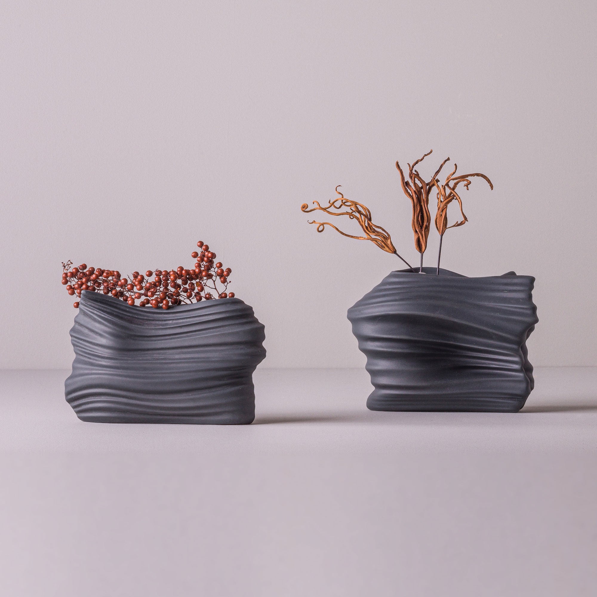 Voo P Porcelain Vase (h10 cm) - Holaria